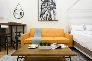 244 E 75th St in New York, NY - Building Photo