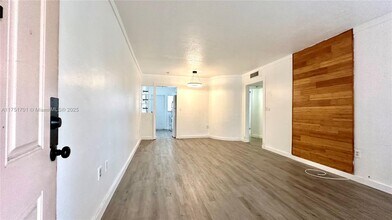 3670 SW 10th St in Miami, FL - Building Photo - Building Photo