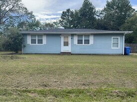 30 East Dr in Jacksonville, NC - Building Photo