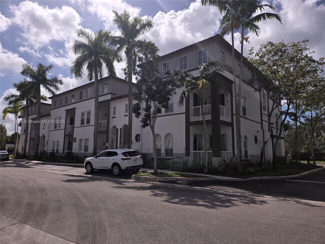 4465 SW 160th Ave in Miramar, FL - Building Photo - Building Photo