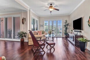 23161 Fashion Dr in Estero, FL - Building Photo