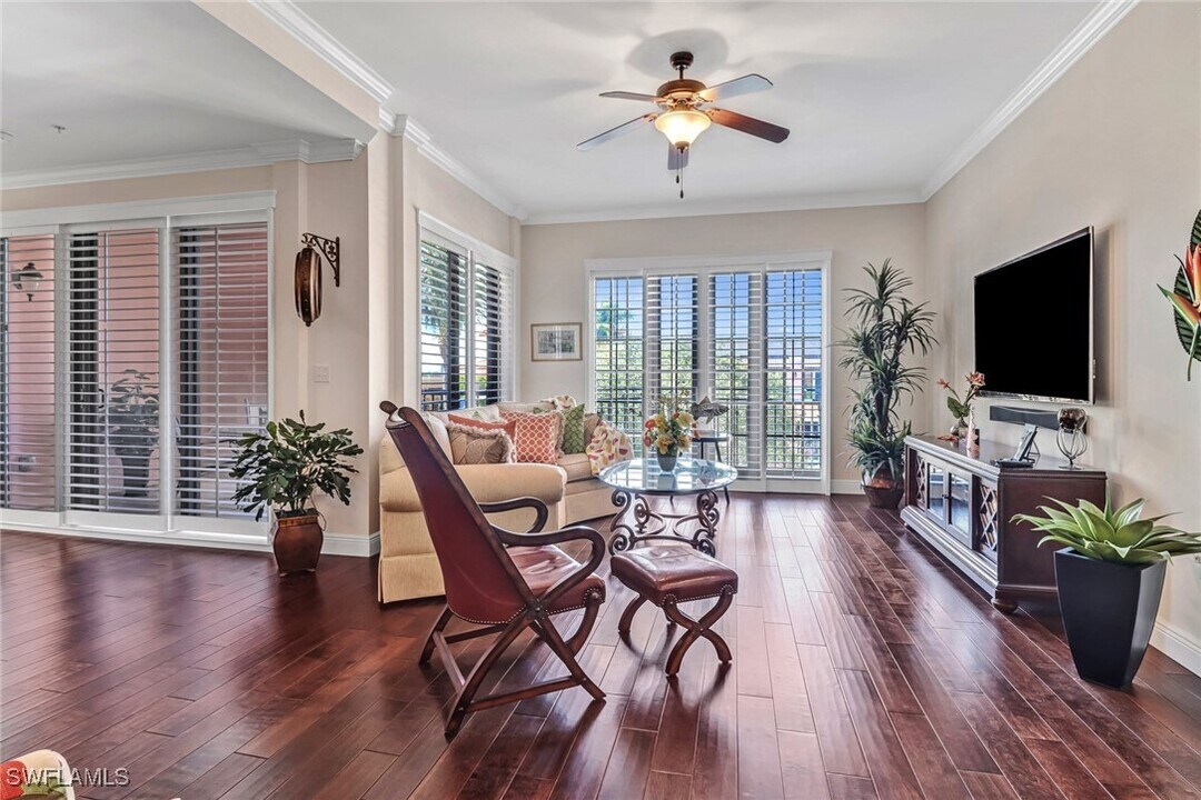 23161 Fashion Dr in Estero, FL - Building Photo