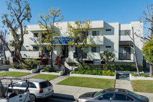Oxford Court Apartments in Los Angeles, CA - Building Photo