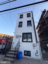 914 Wharton St in Philadelphia, PA - Building Photo - Building Photo