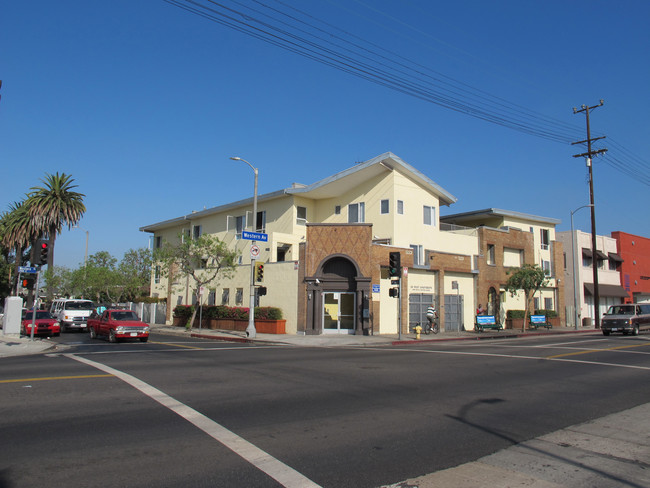 39 West Apartments in Los Angeles, CA - Foto de edificio - Building Photo