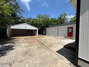 573 Villa Esta Cir in Macon, GA - Building Photo - Building Photo