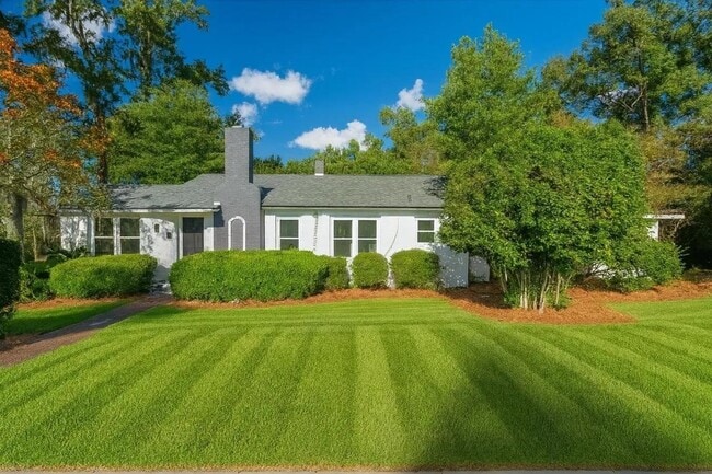 property at 400 Talaflo St
