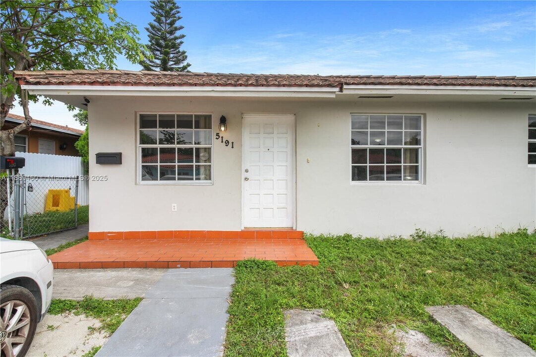5191 NW 2nd Terrace in Miami, FL - Building Photo
