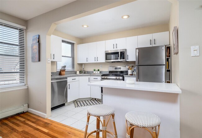 1 Jefferson Ave in Rockville Centre, NY - Building Photo - Building Photo