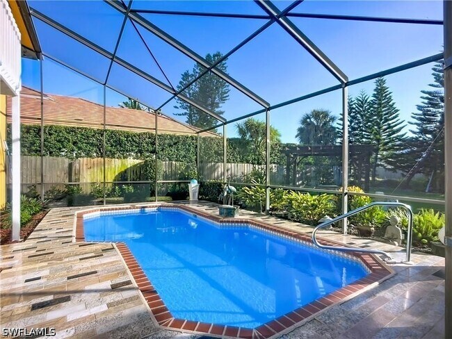 10242 Vanderbilt Dr
