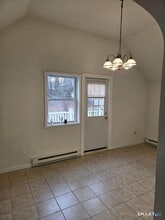 72 Walnut St in Naugatuck, CT - Building Photo - Building Photo