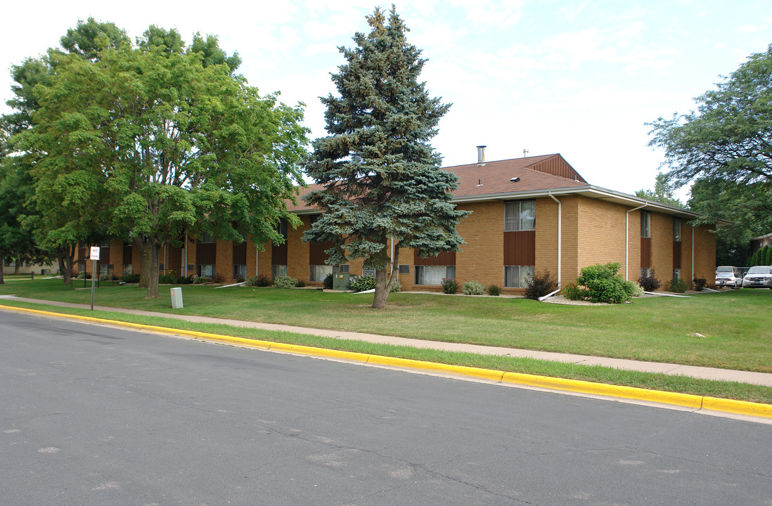 Forest Park I Apartments in Forest Lake, MN - Building Photo