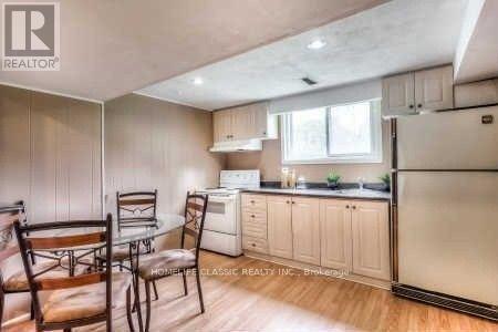 64 Parkway Ave in Markham, ON - Building Photo - Building Photo