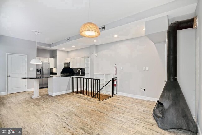 727 S 2nd St in Philadelphia, PA - Building Photo - Building Photo