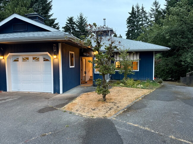 5621 126th St SE