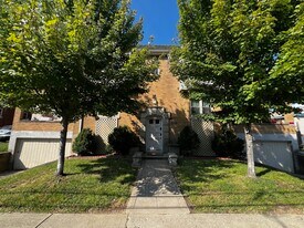 4912 Relleum Avenue, Unit Apt #3 in Cincinnati, OH - Building Photo