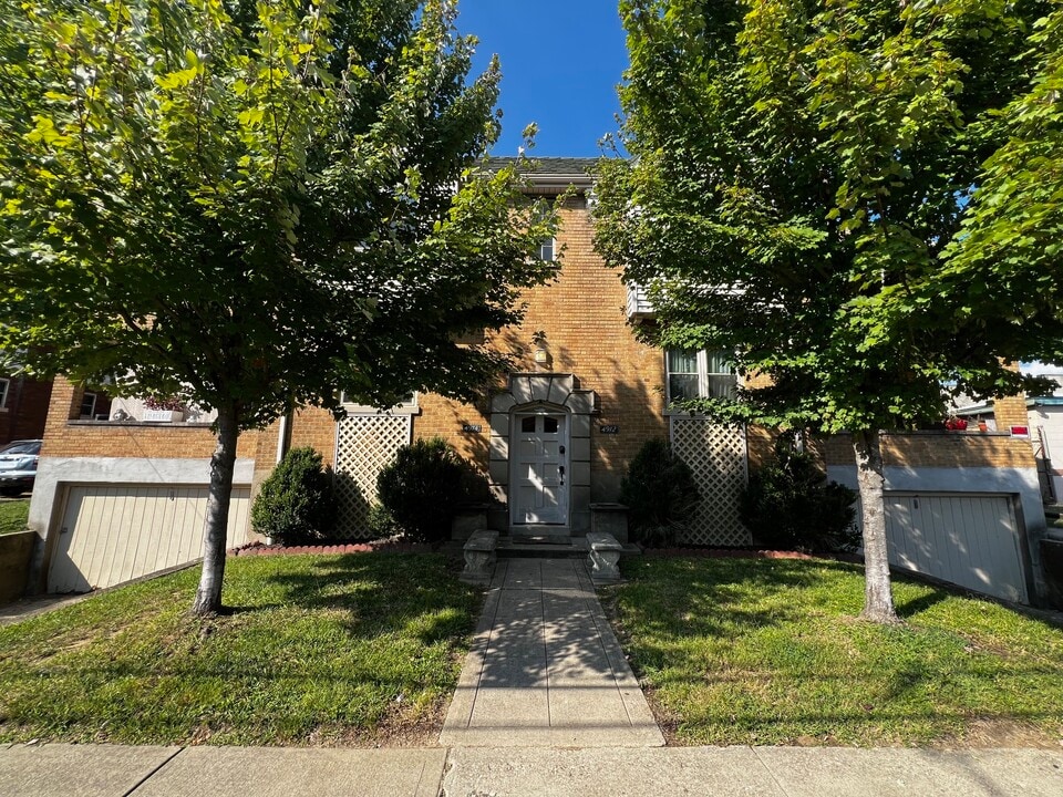 4912 Relleum Avenue, Unit Apt #3 in Cincinnati, OH - Foto de edificio