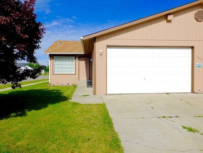 13637 N Natalie St in Rathdrum, ID - Building Photo - Building Photo