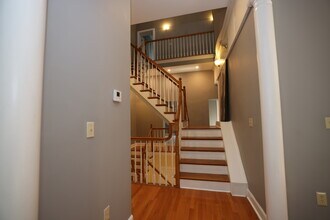 852 Lincoln Ave, Unit A in Cincinnati, OH - Foto de edificio - Building Photo