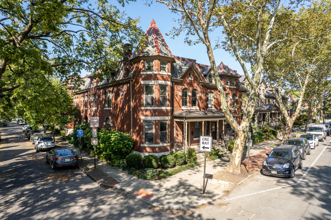 Victorian Quarters in Columbus, OH - Building Photo - Building Photo