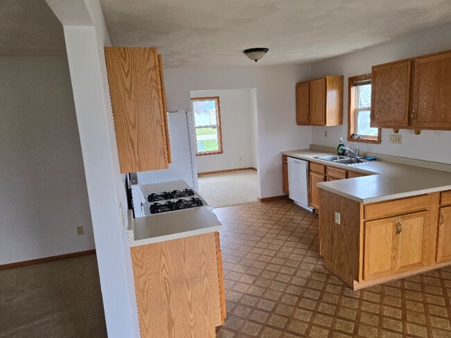 11034 Meadowsweet Ln in Roscoe, IL - Building Photo - Building Photo