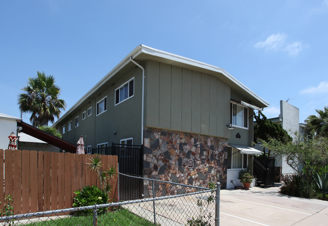 4381 Oregon St in San Diego, CA - Building Photo