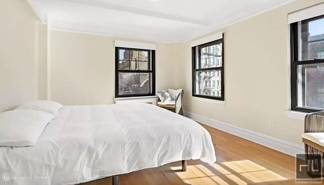 Christopher Street, Unit 4I in New York, NY - Foto de edificio - Building Photo