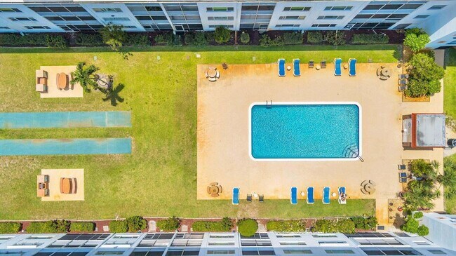 property at 4500 N Flagler Dr