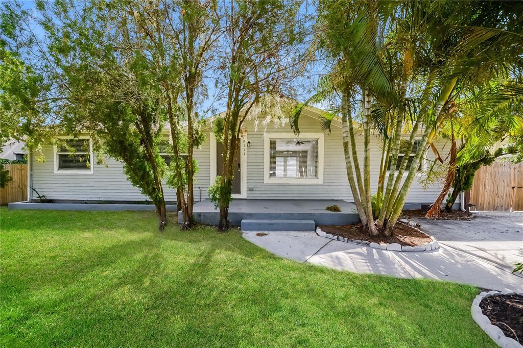 5111 22nd St Ct E in Bradenton, FL - Building Photo