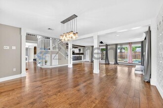 3817 Dutton Dr in Plano, TX - Foto de edificio - Building Photo