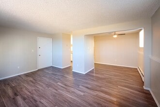 Summit Northside in Thornton, CO - Building Photo - Building Photo