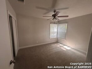 4618 Neer Ave in San Antonio, TX - Foto de edificio - Building Photo