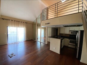 64 Mar Vista Ave in Pasadena, CA - Building Photo - Building Photo