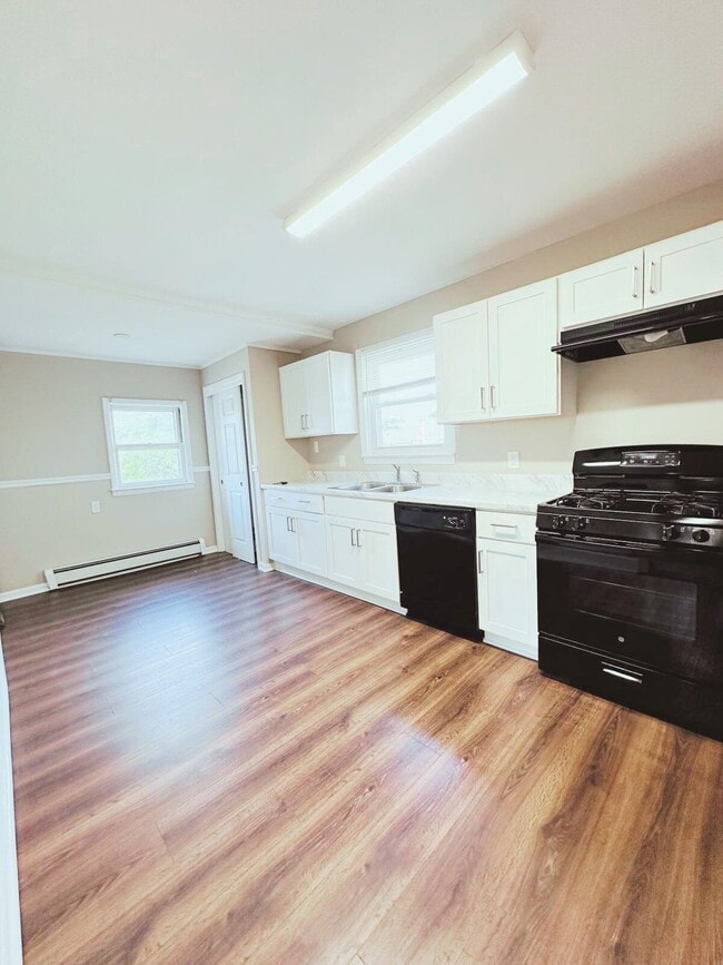 property at 33 Elmwood Ave