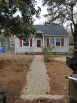 216 Windsor Dr, Unit B