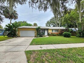 2640 Dutton Dr in Titusville, FL - Building Photo