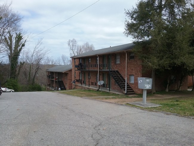 Northview Apartments in Knoxville, TN - Foto de edificio - Building Photo