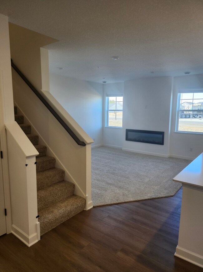 10531 Harbor Ln N in Maple Grove, MN - Building Photo - Building Photo