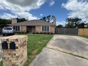 6616 Laura Ann Ct in Richland Hills, TX - Building Photo - Building Photo