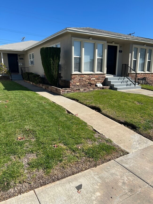 property at 3520 W Via Corona