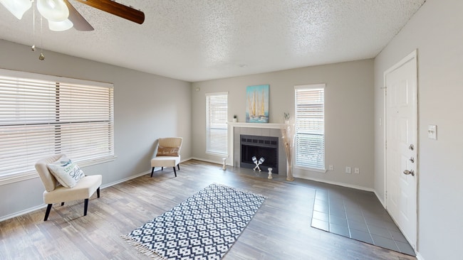 Villas at Lake Arlington in Arlington, TX - Building Photo - Building Photo