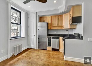 E 35TH ST., Unit 21 in New York, NY - Building Photo - Building Photo