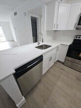 8101 Crespi Blvd in Miami Beach, FL - Building Photo - Building Photo