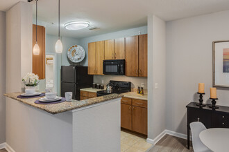 Verano in Kissimmee, FL - Building Photo - Interior Photo