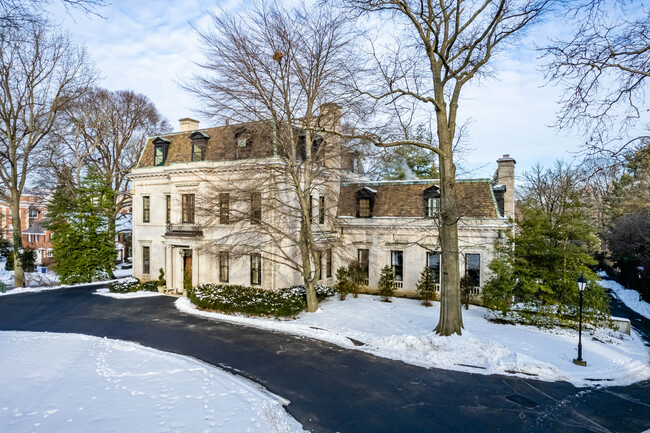 HILLMAN HOUSE in Pittsburgh, PA - Building Photo - Building Photo