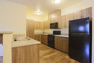 Stoneplace Apartment Homes in Molalla, OR - Building Photo