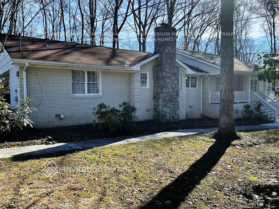 492 Summit Ridge Dr in Lawrenceville, GA - Building Photo