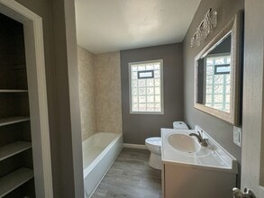 3152 N 42nd Pl in Milwaukee, WI - Building Photo - Building Photo