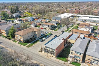 6438 W Gunnison St in Harwood Heights, IL - Building Photo - Building Photo