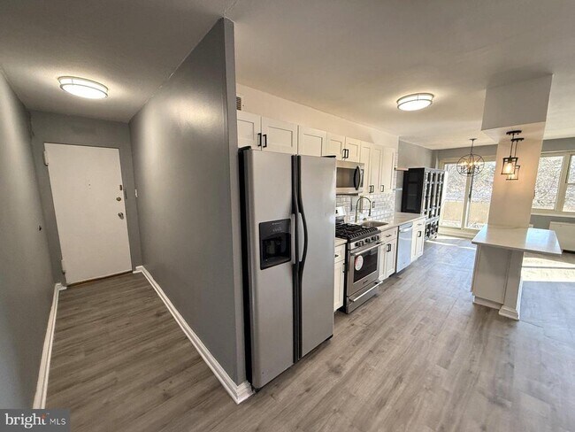 207 Barclay Towers in Cherry Hill Township, NJ - Building Photo - Building Photo